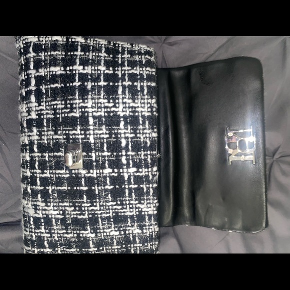 Badgley Mischka Woven Messenger Bag - Picture 4 of 5